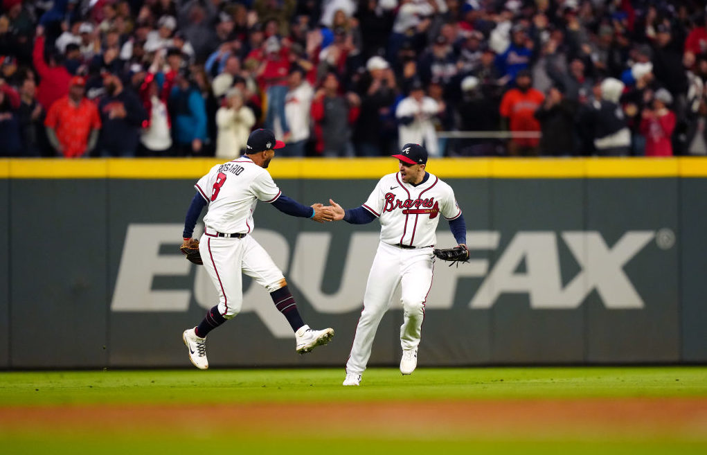 Dansby Swanson and Jorge Soler hit back-to-back home runs, rallying the Atlanta  Braves to a 3-2 win over the Houston Astros for a 3-1 lead in the World  Series – The Morning