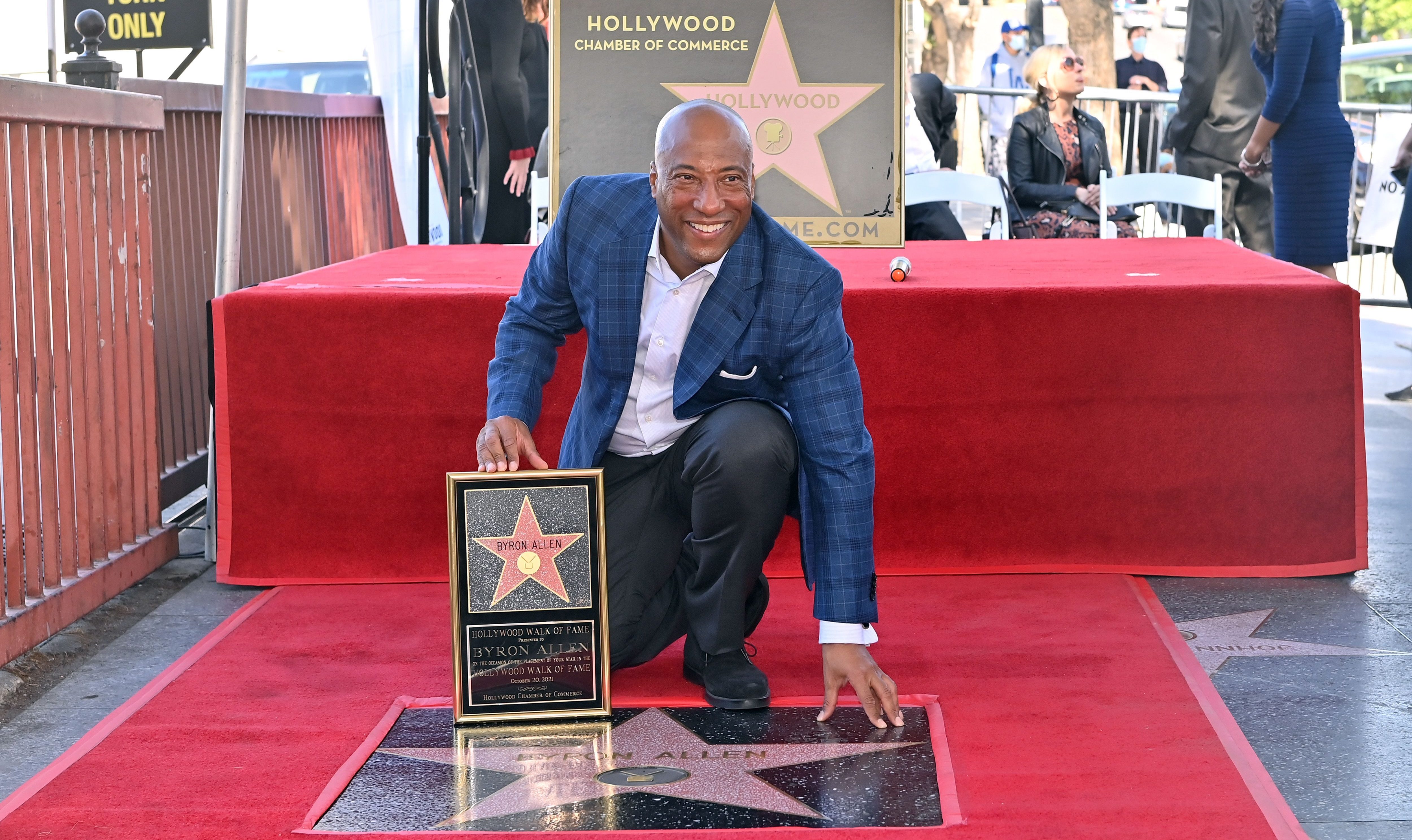 Byron Allen eyes NFL's Broncos, could be first black owner