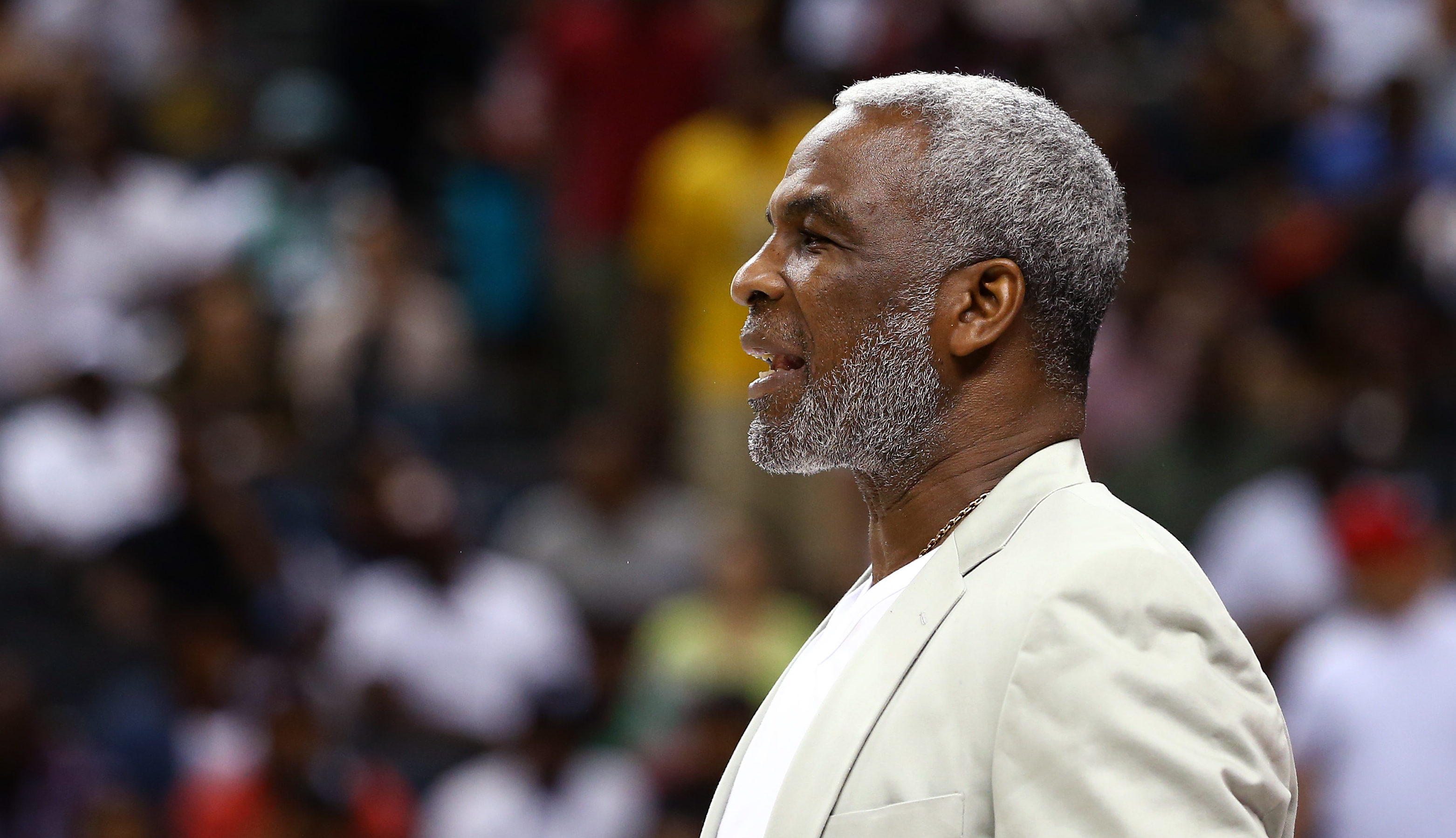 Charles Oakley Returns to New York to Fight Hunger - Boardroom