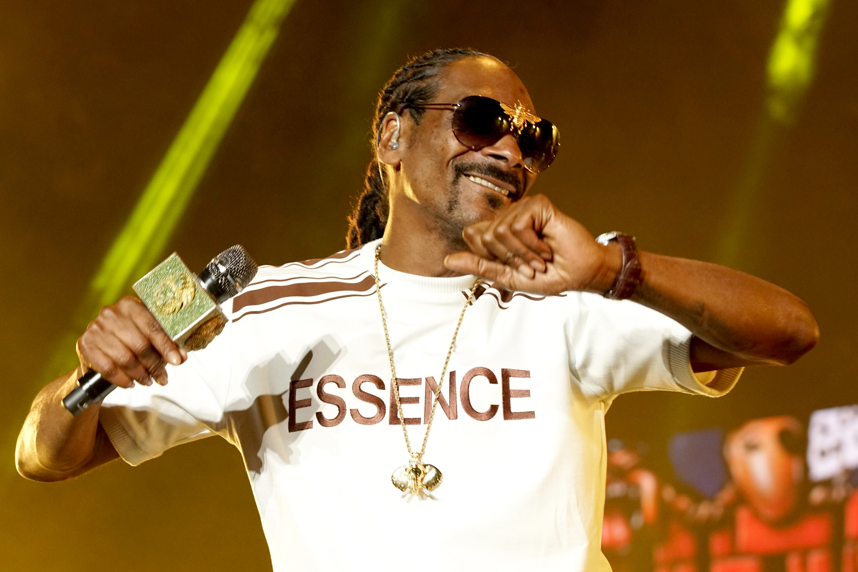 Snoop Dogg joins up with FaZe Clan - Entertainment