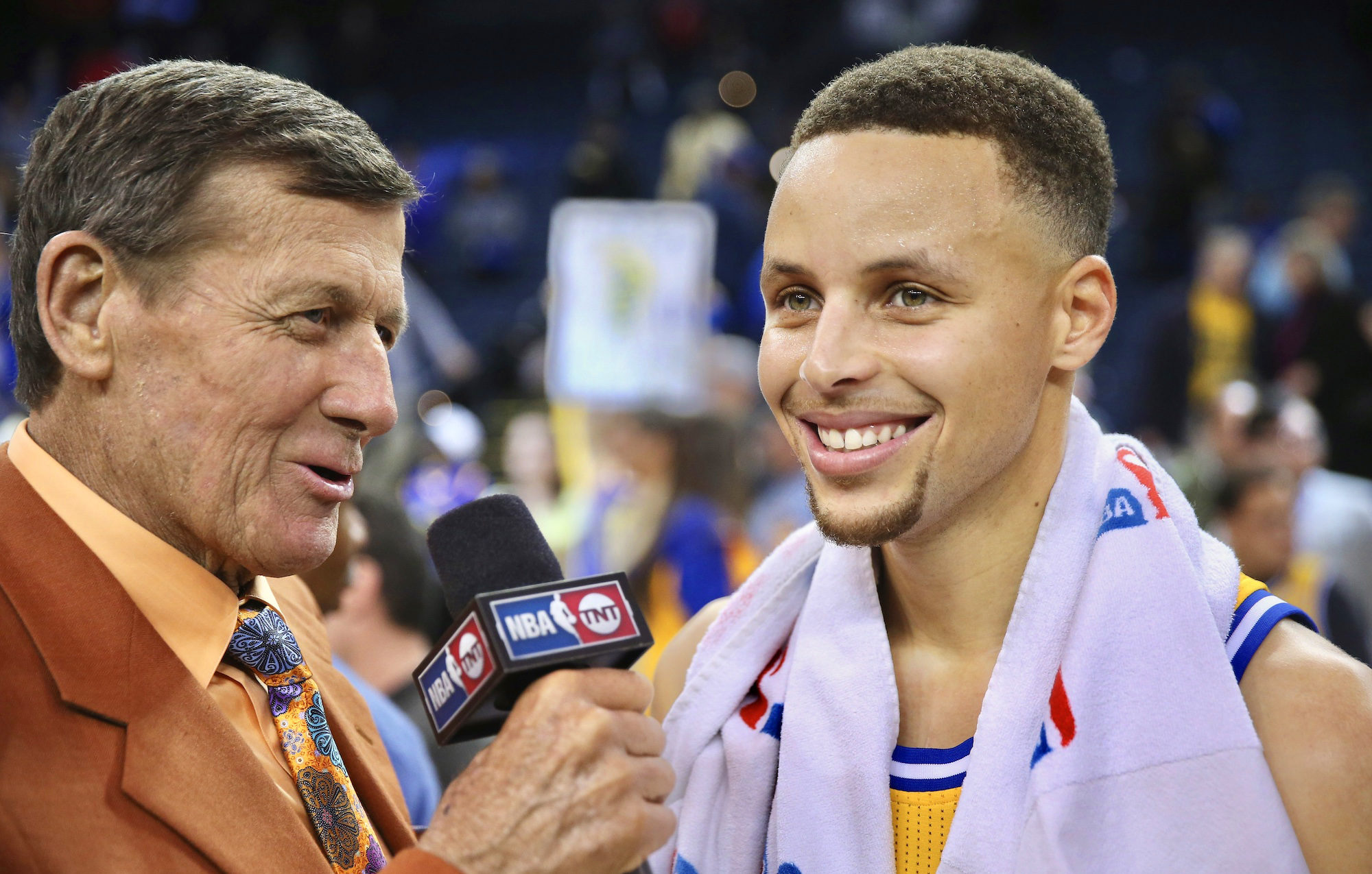 NBA All Star and GoldenState Warriors Guard Stephen Curry creates special Under  Armour shoe in memory of Craig Sager. #StayingSagerStrong - Sager Strong  Foundation