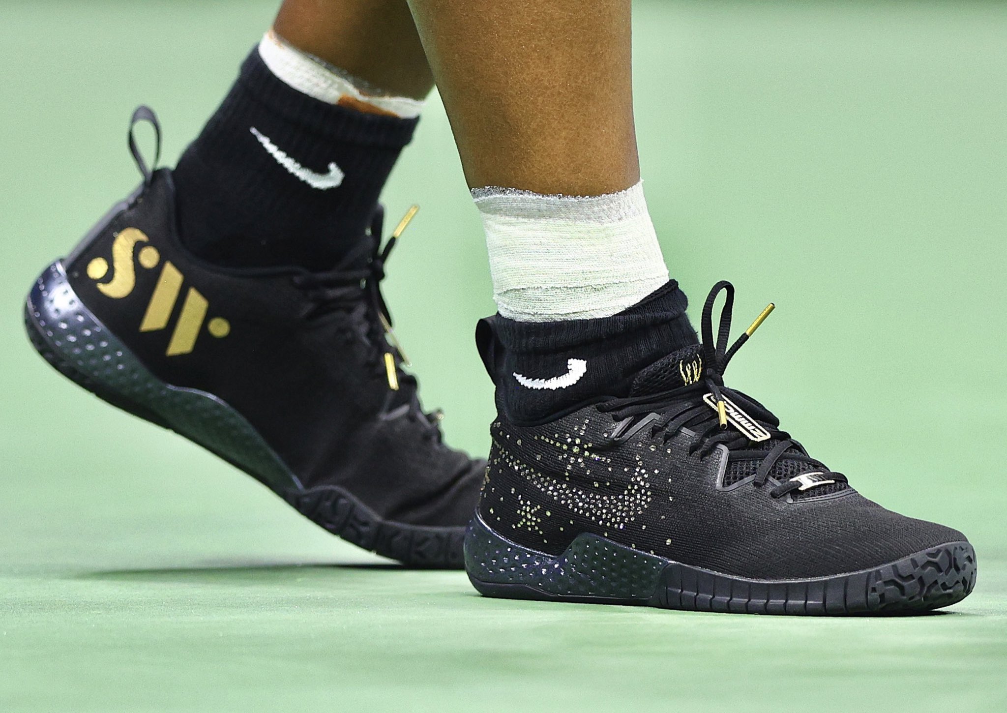 Sneaker News on X: Virgil Abloh gifted Serena Williams a SIGNED