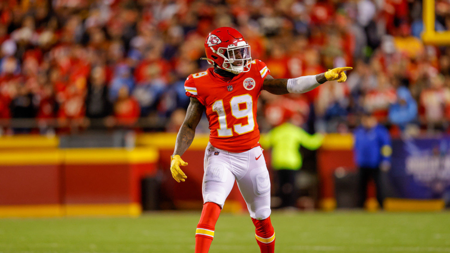 Top waiver wire pickups Week 11: Chiefs WR Kadarius Toney worth