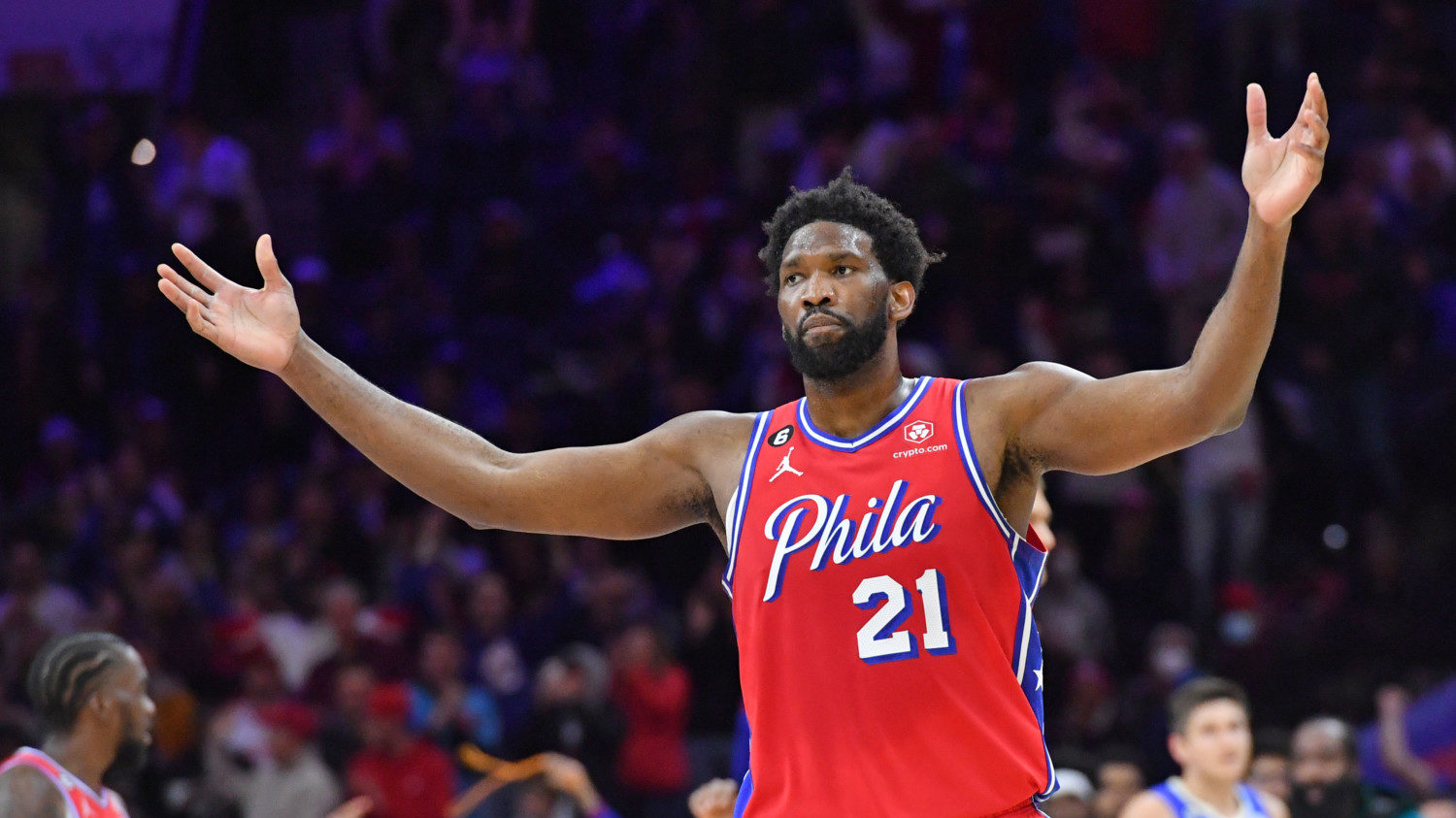 Former Kansas big man Joel Embiid signs max contract with