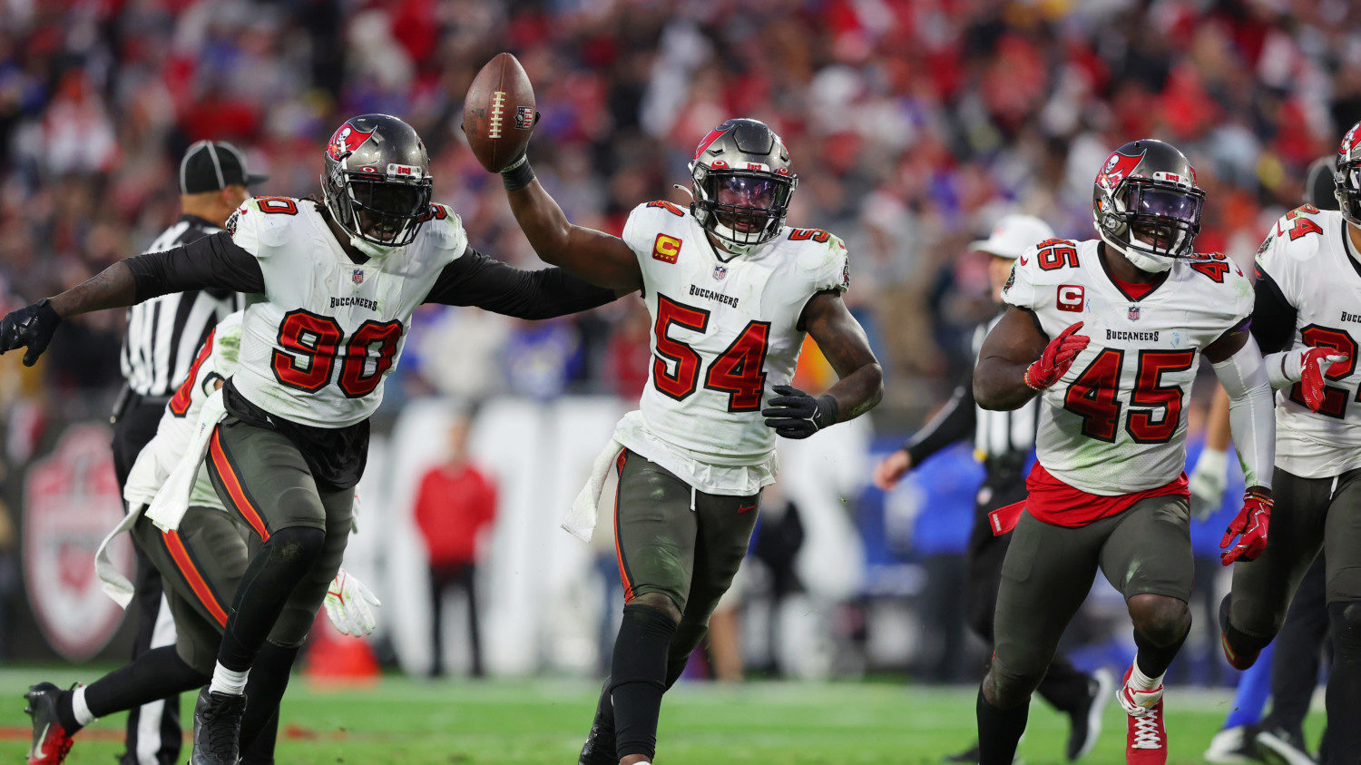 Bucs Face Another Long Free Agency List in 2022