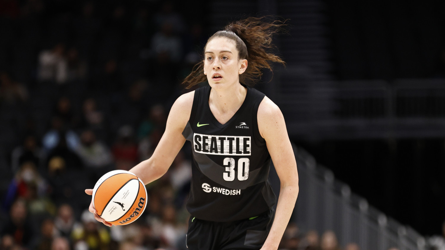 Breanna Stewart of the New York Liberty battles for the ball