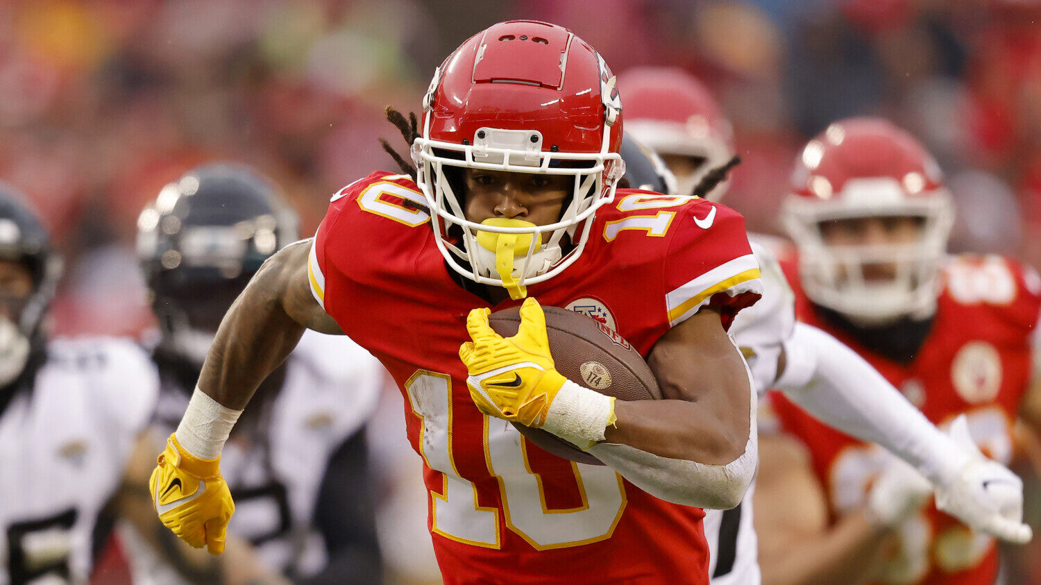 Chiefs RB Pacheco, a 7th-rounder, making most of his chances