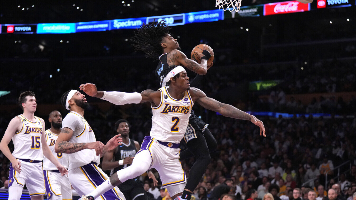 Grizzlies drop game one against Lakers, behind 31 points from