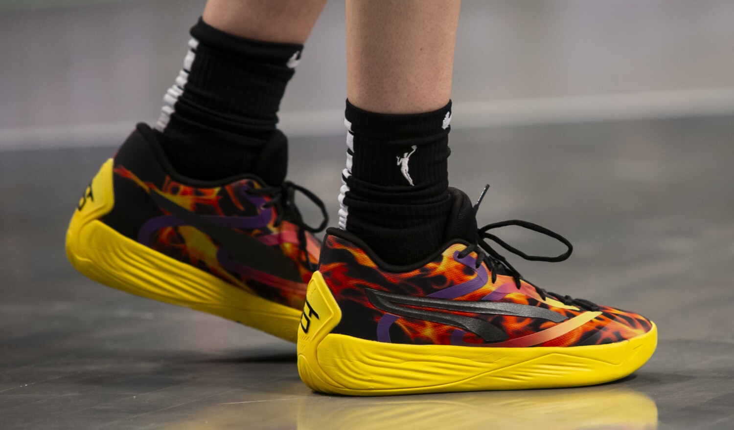 Suns commission designer to make custom Jordan 4s to match teal