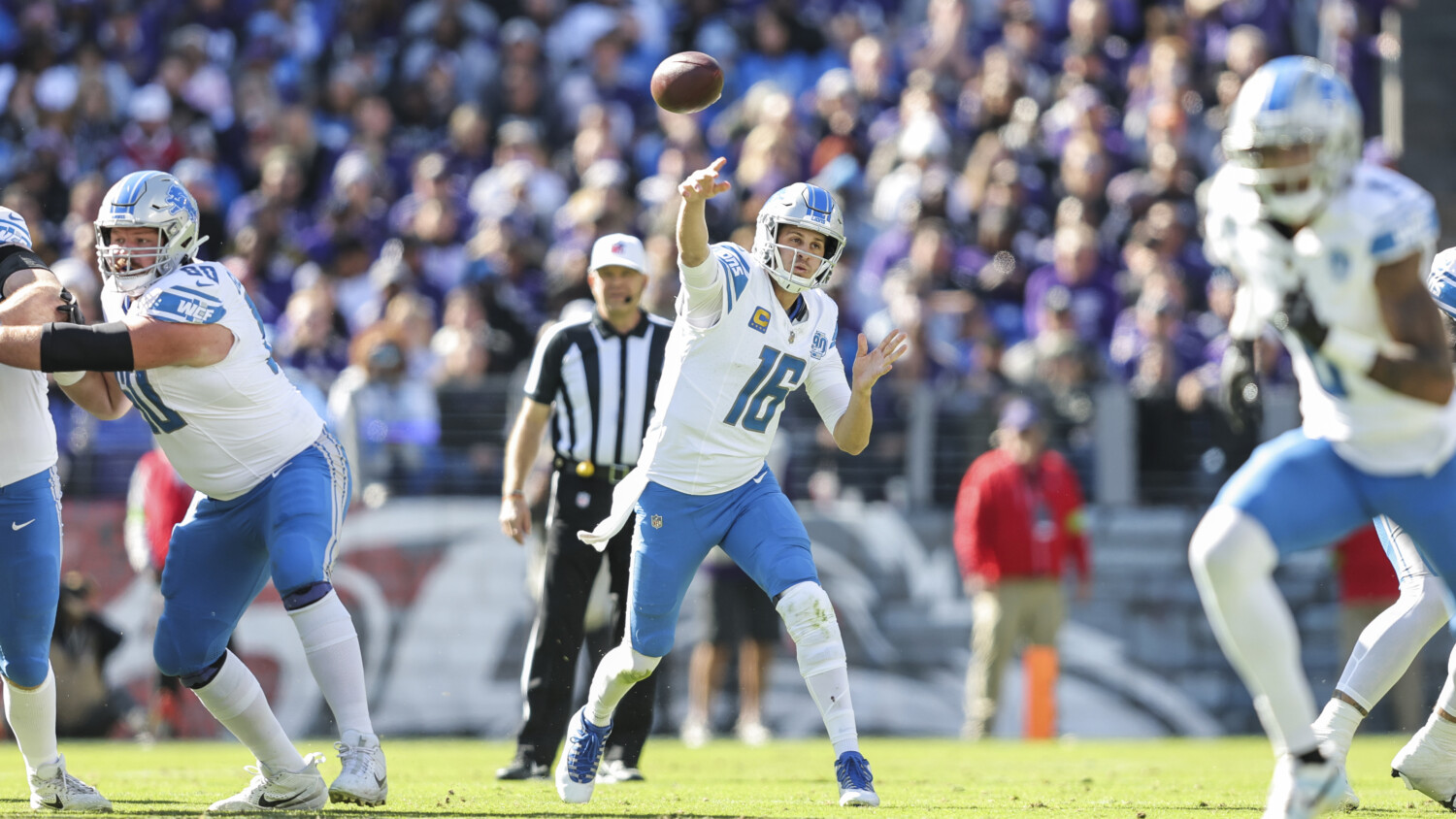Raiders vs. Lions odds, line, spread: Monday Night Football picks,  predictions from NFL model on 27-14 roll 
