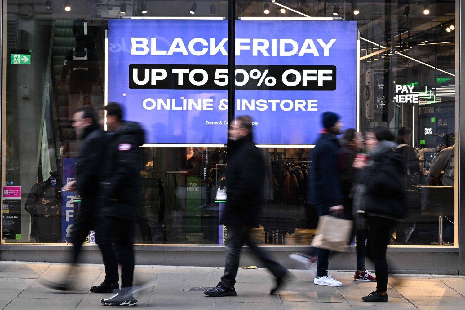 Black Friday vs. Cyber Monday The Battle for 2024’s Top Tech Deals